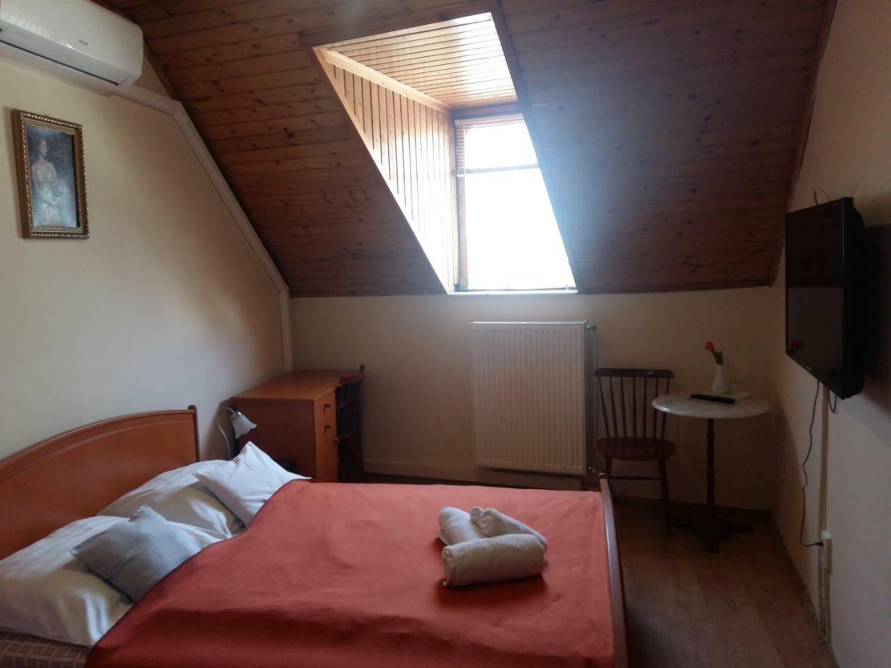 Retro Panzio Bed and Breakfast Πετς Εξωτερικό φωτογραφία
